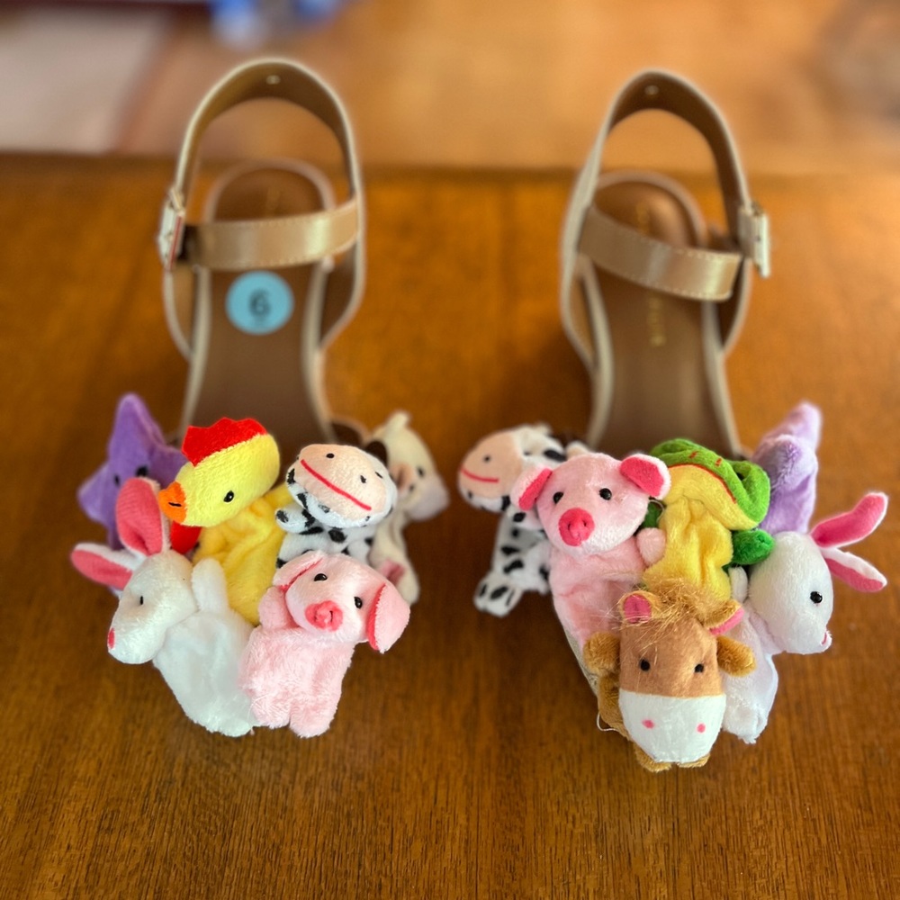 Custom HAPPY TOES wedge sandals